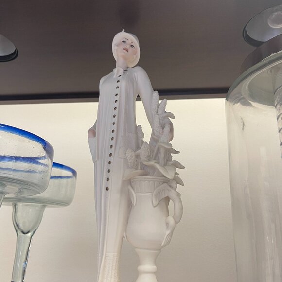 Giuseppe Armani Elegant Lady Sculpture Art Deco Style Item #0498F - Picture 4 of 4